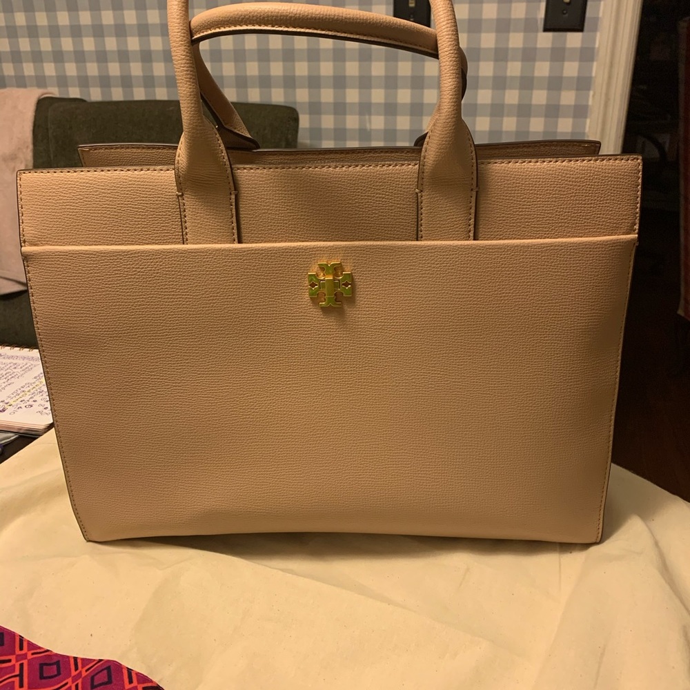 Auth. Tori Burch Kira- Perfect Sand Large Tote